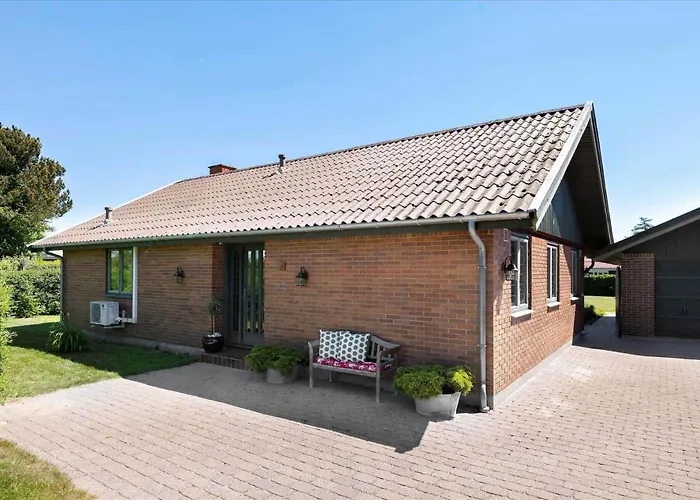 R614-rodvig-stevns-strandvaenget-1 * Rødvig